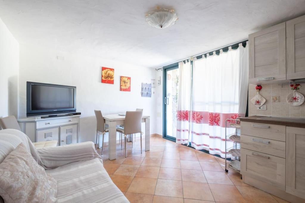 Mare A 4 Minuti AutoCasa/Giardino E Wifi Budoni Esterno foto